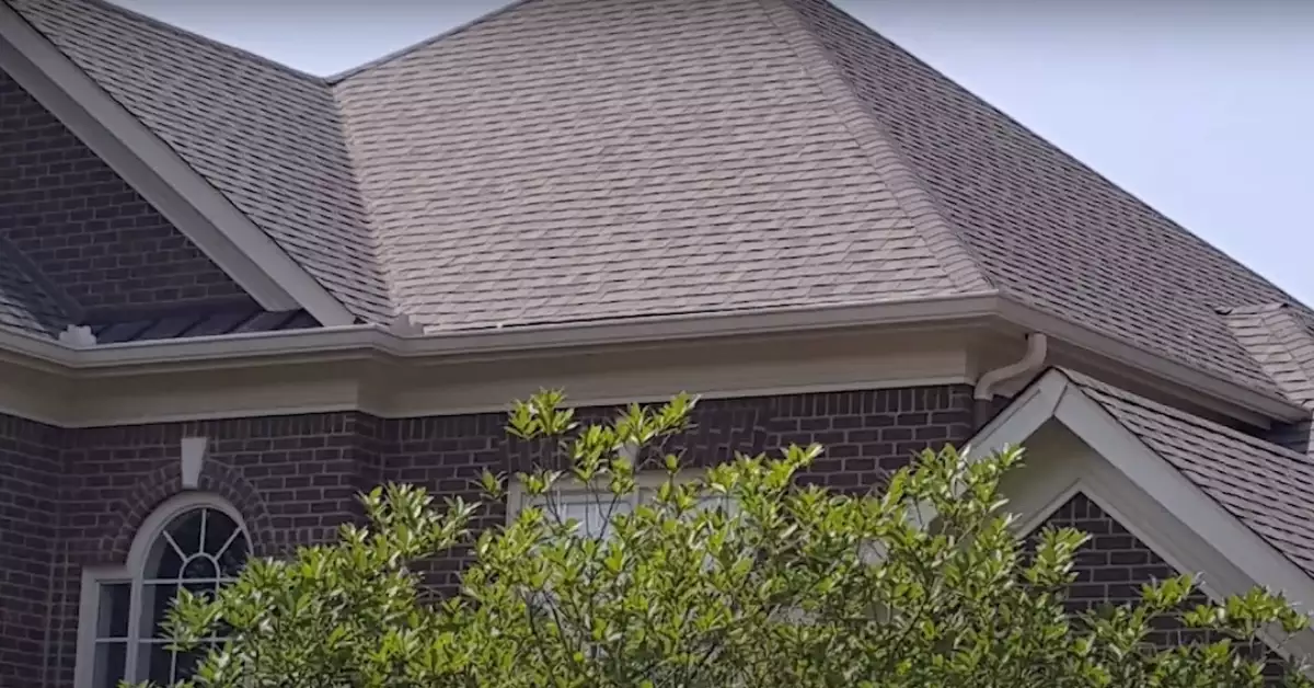 How Long Does a Shingle Roof Last in Florida